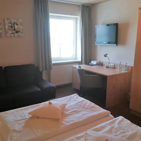 Otel Landgasthof Euringer Oberstimm